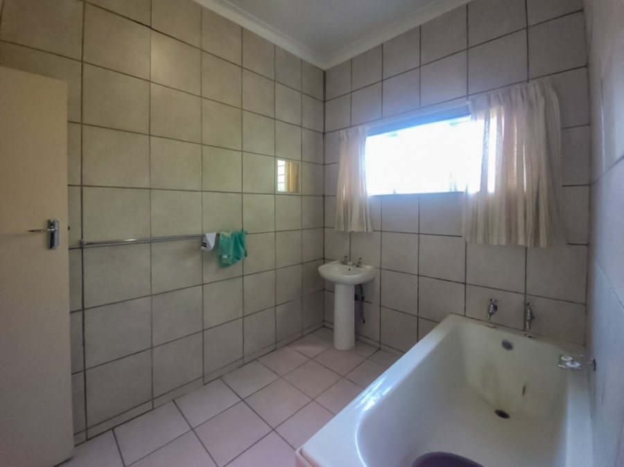 8 Bedroom Property for Sale in Die Bult North West